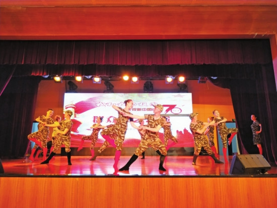 【區縣聯動 列表】重慶渝中舉行慶祝新中國成立70週年文藝匯演【區縣聯動】【渝中】渝中舉行慶祝新中國成立70週年文藝匯演