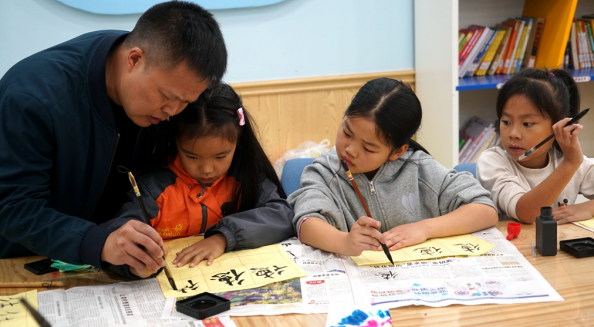 【原創】重慶萬盛：家校社共育課堂 助力青少年成長_fororder_微信圖片_20211025115254