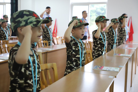 【法制安全】重慶九龍坡警方開辦“九警少年營” 40名兒童集結