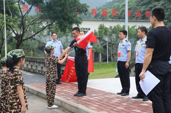 【法制安全】重慶九龍坡警方開辦“九警少年營” 40名兒童集結