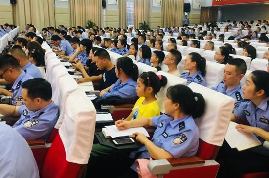 【法制安全】重慶渝北警方舉辦青少年心理健康知識講座