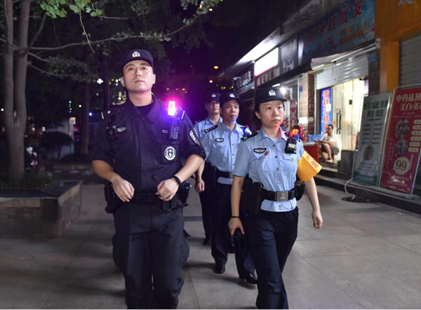 重慶南岸警方開展夏季治安打擊整治“百日行動” 守護百姓平安_fororder_圖片1