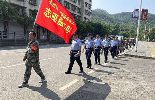 【原創】重慶市永川區紅爐派出所攜手退役軍人開展聯合勤務_fororder_微信圖片_20220729110811