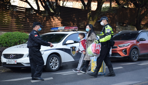 【原創】路暢民安 重慶兩江交巡警全面提升道路交管水準_fororder_微信圖片_20221110141240