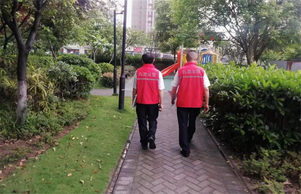 全國“工人先鋒號”重慶九龍派出所繪就“五一”好“楓”景_fororder_圖片4