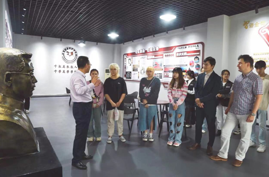 重慶對外經貿學院：中外師生代表齊聚陶行知先生紀念館行知書院開展沙龍研討活動_fororder_微信圖片_20231019140319