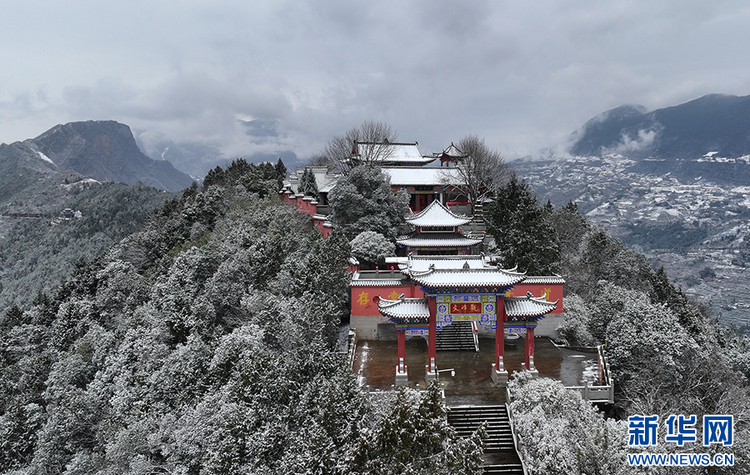 瞰！三峽春雪