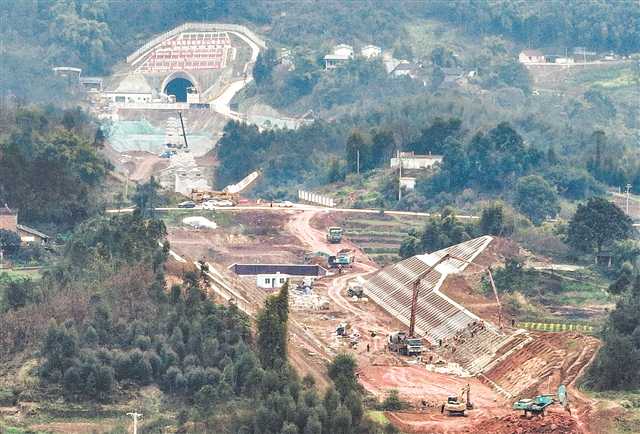 成渝中線高鐵建設加速推進