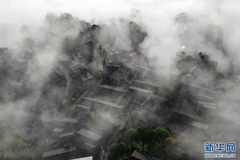 重慶：霧裏看古寨 山鄉“詩與畫”
