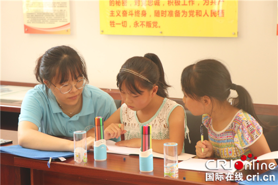 【科教 標題摘要】重慶大學學生會“三下鄉”社會實踐助力文化扶貧【內容頁標題】重慶大學學生會“三下鄉”社會實踐：文化振興鄉村 青春助力扶貧