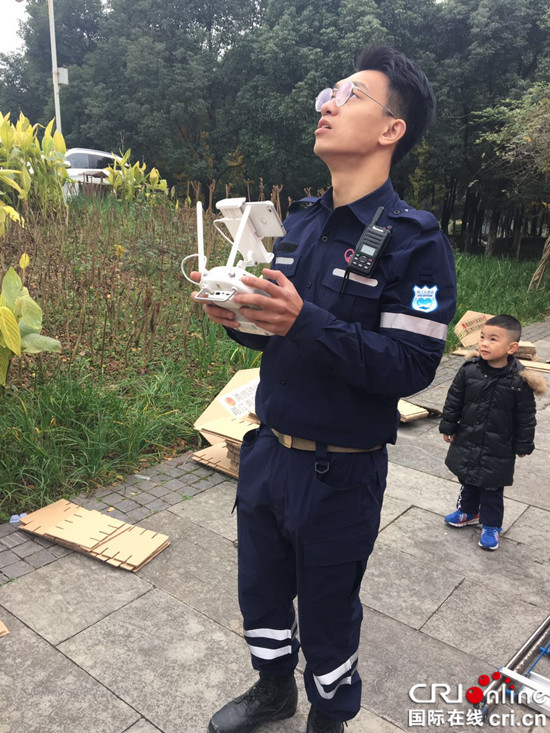 【CRI專稿 列表】【慶祝改革開放40週年】藍天雪豹志願者劉暢 詮釋新時代志願者的別樣風采