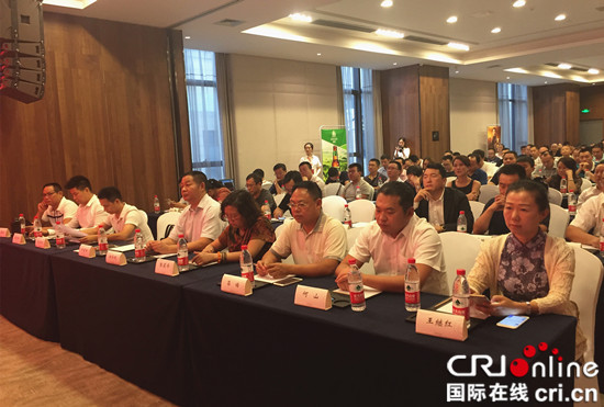 （發移動端）【CRI專稿 列表】醉美山城 首屆中國（重慶）酒類消費節會11月舉行