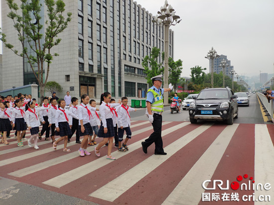 【區縣聯動】【石柱】重慶石柱警方：多措並舉推進“平安校園”建設