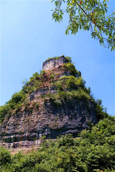 不簽 【區縣聯動】【黔江】黔江有處石鍾山 奇特風光聳雲天