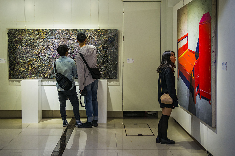 【焦點圖】重慶舉辦首屆綜合材料繪畫作品展