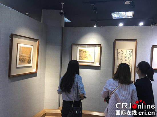 【CRI專稿 列表】重慶銅梁舉辦何應輝、尉曉榕書畫作品展【內容頁標題】推動文藝繁榮發展 重慶銅梁舉辦何應輝、尉曉榕書畫作品展