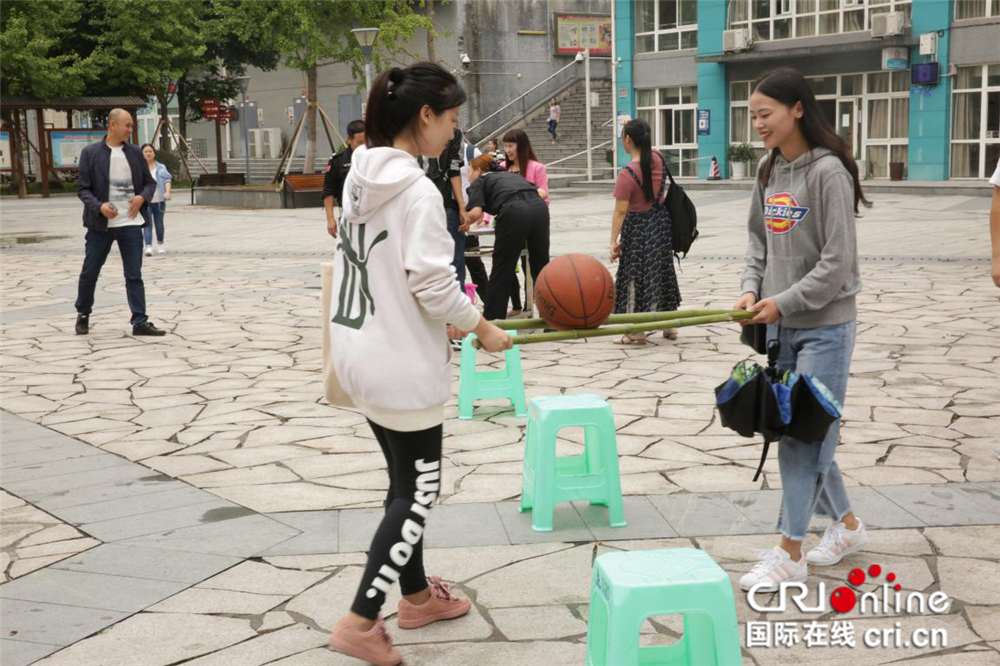 （無邊欄）移動端【Cri專稿　圖文】重慶渝北王家街道喜慶中秋：團圓讓愛回家