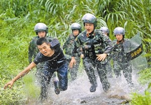 深港警方開展反偷渡、反走私專項演練