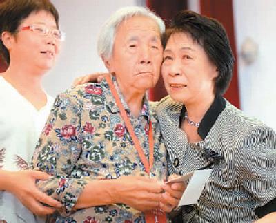 54名日本二戰遺孤哈爾濱尋親 探望中國養父母