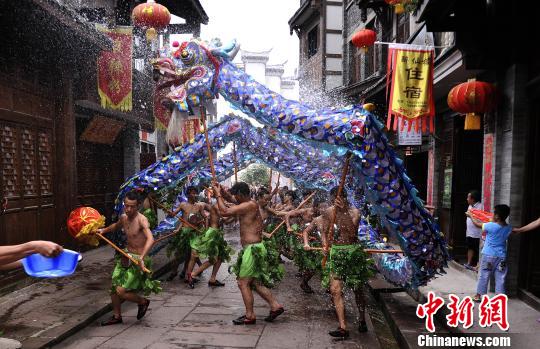 海外華媒高層重慶遊古城：“中國才有的古時味道”