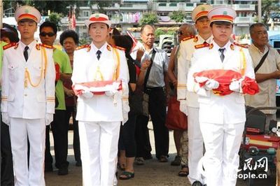 “漁港旗揚家國情”升旗禮香港長洲漁民慶回歸