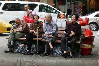 港媒：香港人口老化嚴重亟需發掘潛在人力資本