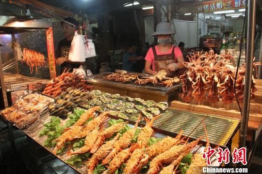 赴臺旅客增長消費減少 學者：附加價值不高必須轉型