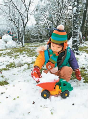 全台灣打寒顫 全民打雪仗