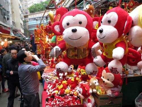 農曆新年前夕 香港年貨市場氣氛濃