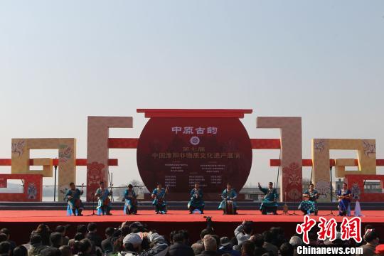 民俗非遺美食不期而遇 伏羲朝祖會“吸客”破百萬