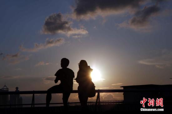 旅客量下跌 香港旅遊業界：爭取更多過夜海外遊客