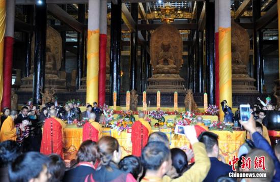 四川石象寺舉行儀式從台灣恭請佛骨舍利回寺供奉