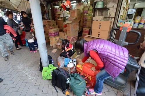 “一週一行”實施週年 香港零售業叫苦連天