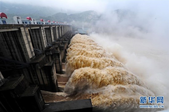 福建強降雨持續來襲 水口水電站全力以赴迎戰洪水