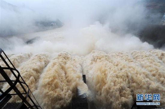 福建強降雨持續來襲 水口水電站全力以赴迎戰洪水