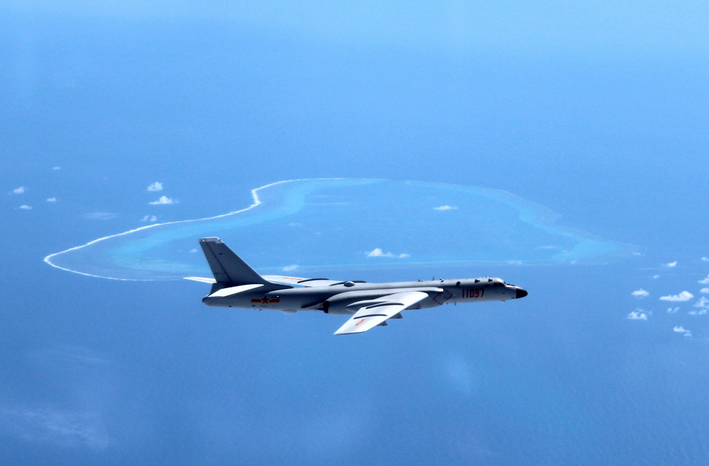 中國空軍航空兵赴南海常態化戰鬥巡航