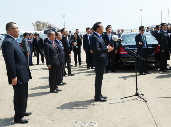 李克強踏上澳門土地：希望多走走，多看看，多聽聽