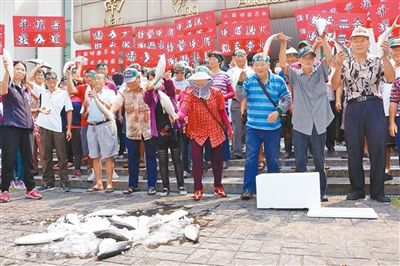 臺農漁民疾呼“我們要吃飯”