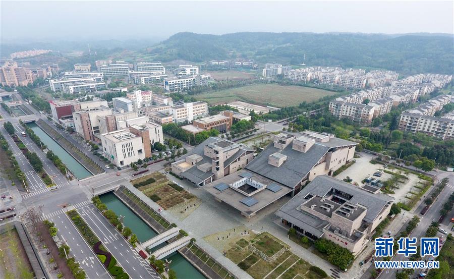 愛依然還在——震後十年四川地震災區的港澳臺援建印跡