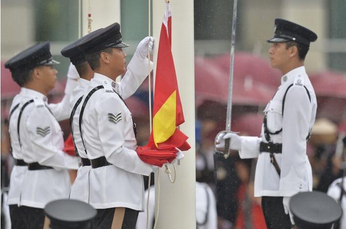 全國人大下月審議國歌法 港媒：噓國歌或處以刑罰