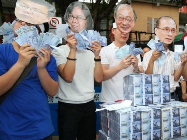 中國國民黨發起遊行抗議當局施政無能“毒害人民”