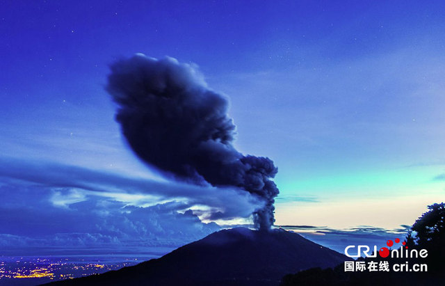 哥斯達黎加首都附近火山持續噴發 居民撤離(圖)