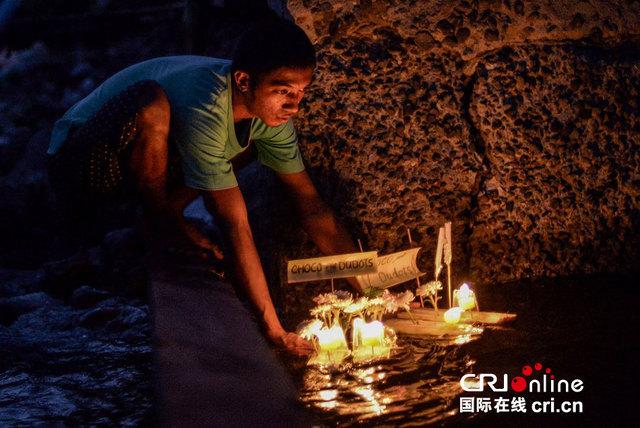 菲遭颱風"海燕"襲擊一週年 民眾悼念遇難者