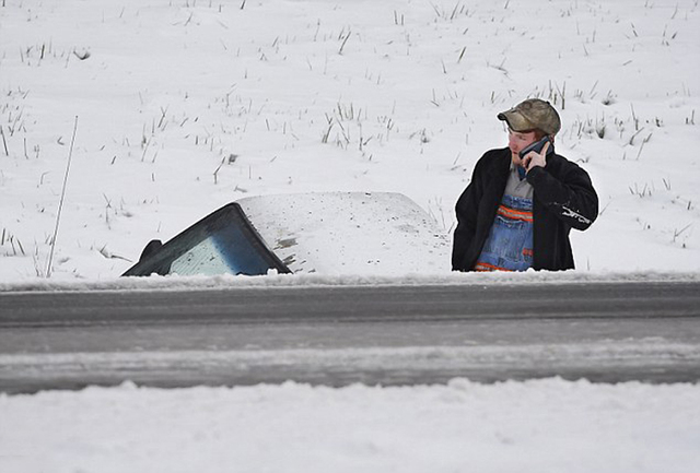 美國遭遇暴風雪襲擊 已造成至少17人死亡(圖)