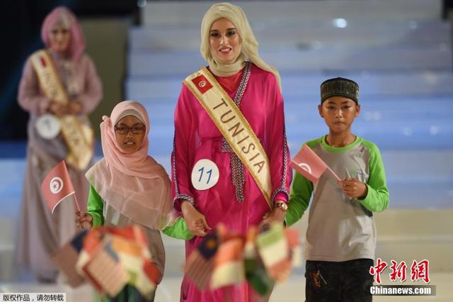 突尼斯美女奪得印尼穆斯林選美比賽冠軍(圖)