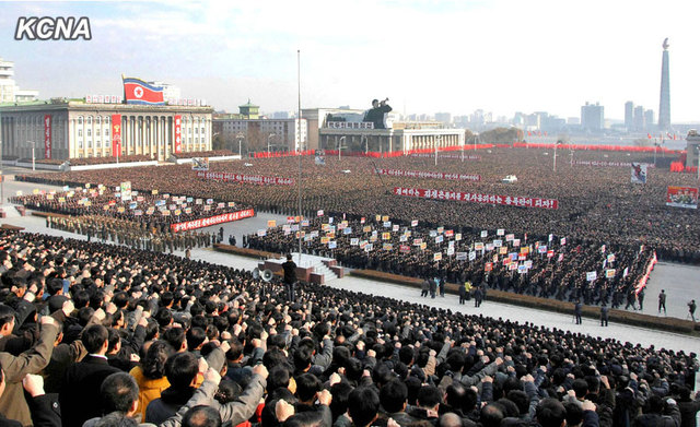 朝鮮平壤集會聲討美國反朝"人權"活動(圖)