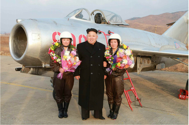 金正恩指導朝空軍女殲擊機飛行員訓練(圖)