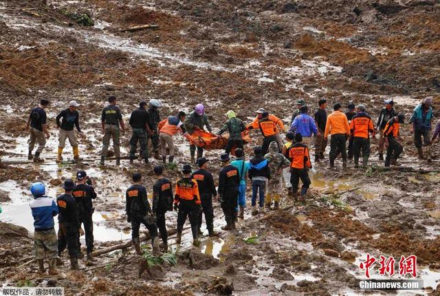 印尼泥石流致12人喪生 近百人失蹤