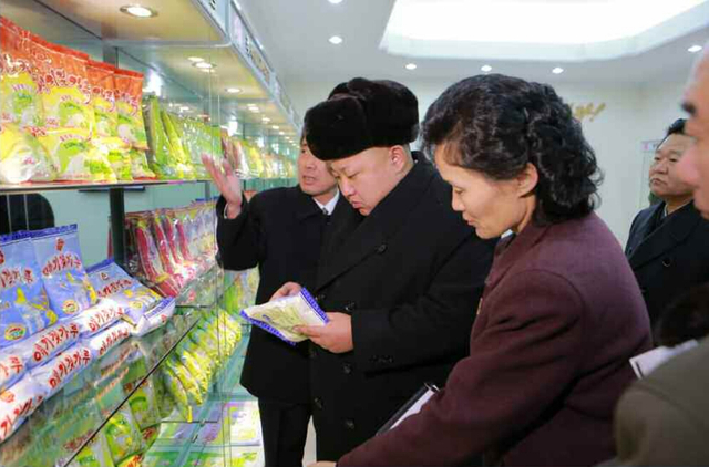 金正恩視察平壤兒童食品廠