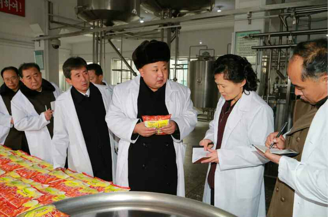 金正恩視察平壤兒童食品廠